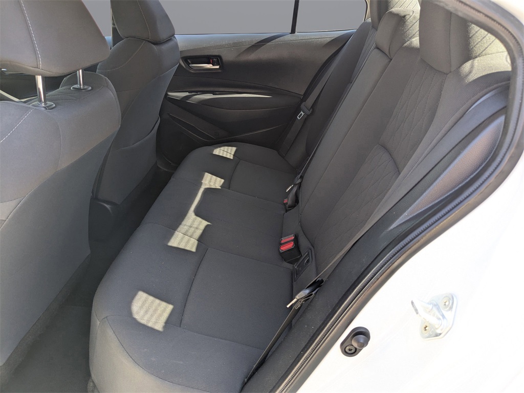 2020 Toyota Corolla LE photo 12