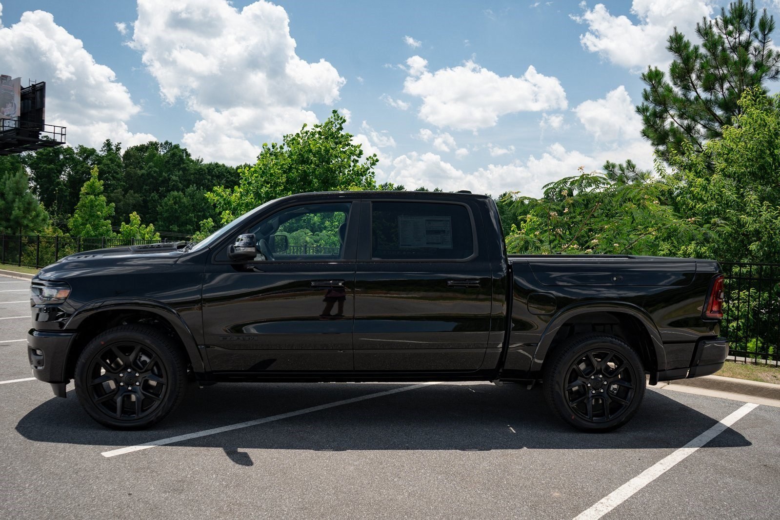 2025 Ram 1500 Laramie photo 3