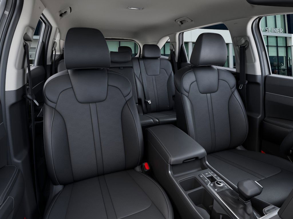 2025 Kia Sorento S photo 11