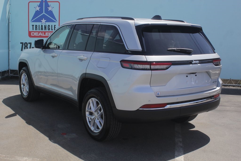 2025 Jeep Grand Cherokee Laredo X photo 4