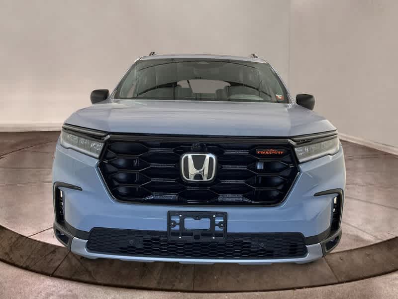 2025 Honda Pilot TrailSport photo 7