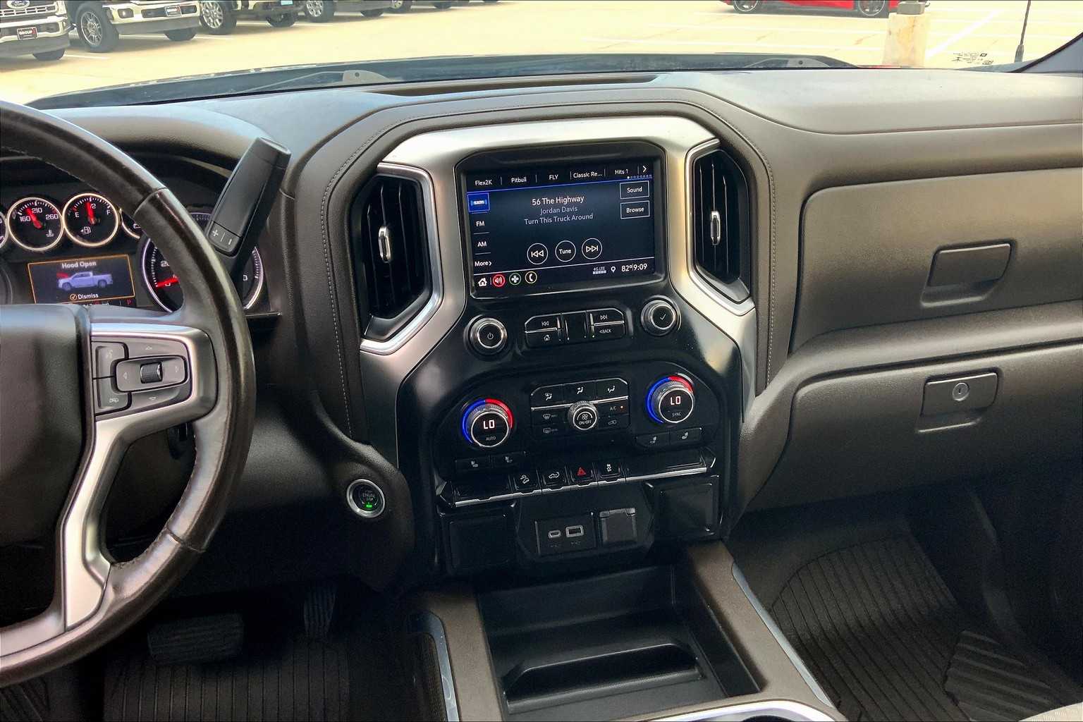 2021 Chevrolet Silverado 1500 LT Trail Boss photo 12