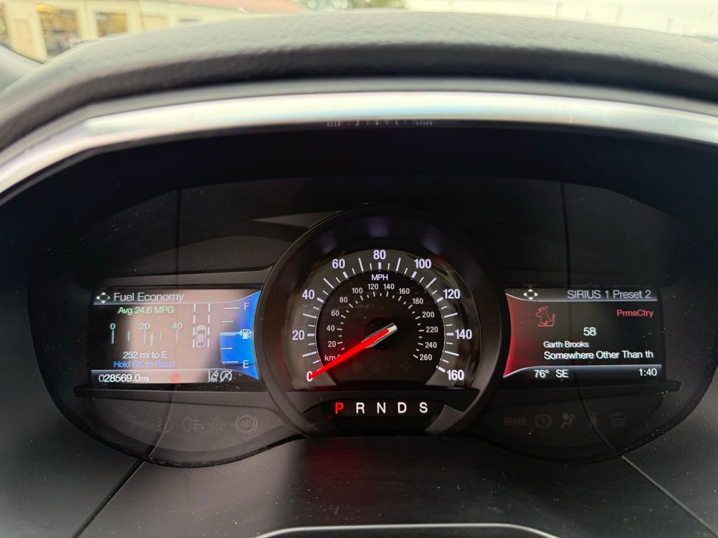 2019 Ford Edge ST photo 8