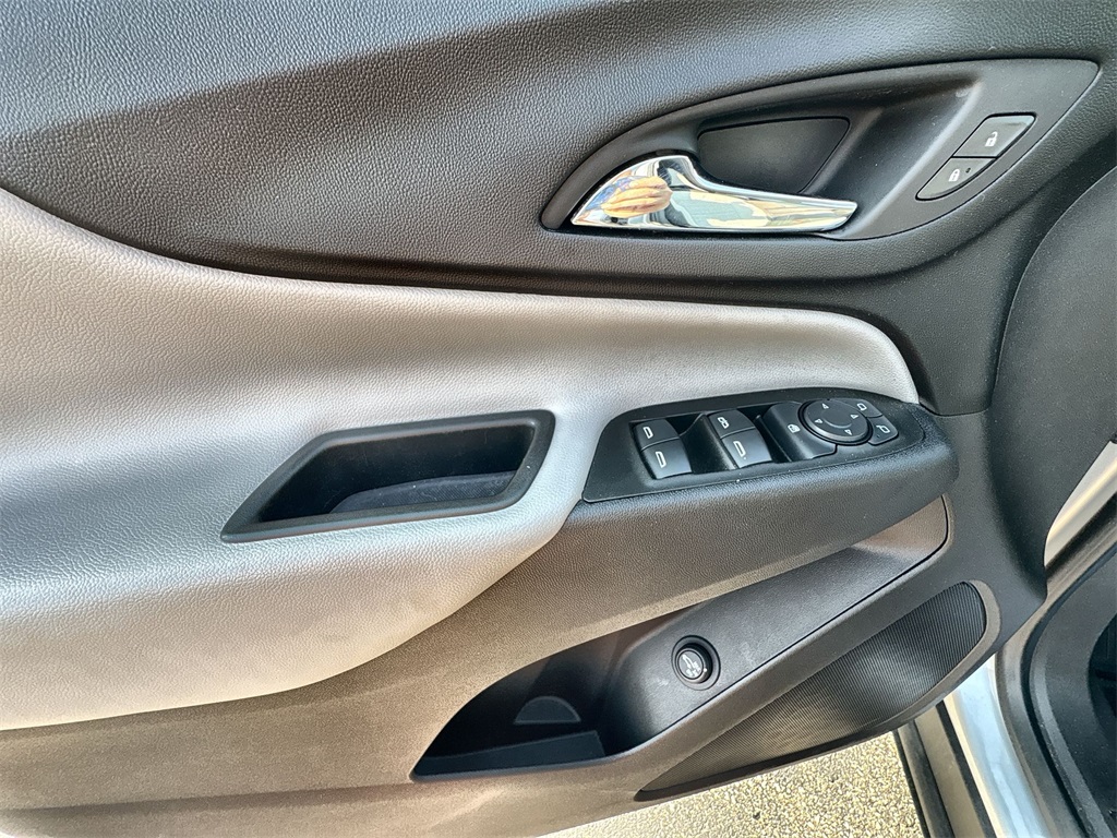 2022 Chevrolet Equinox LT photo 14