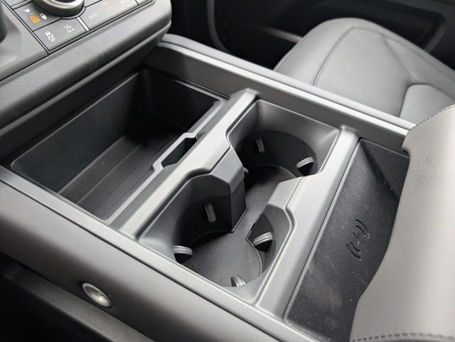 2025 Land Rover Defender 110 X-Dynamic SE photo 20