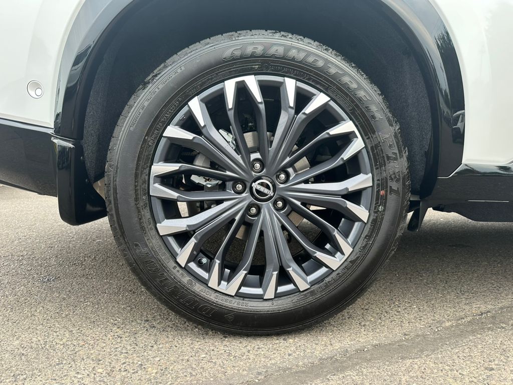 2026 Nissan Rogue Platinum photo 11