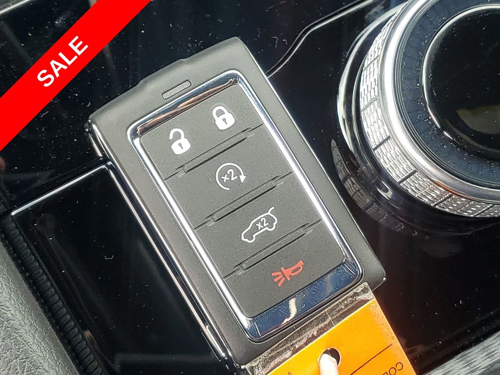 2025 Jeep Grand Cherokee Laredo Altitude photo 36