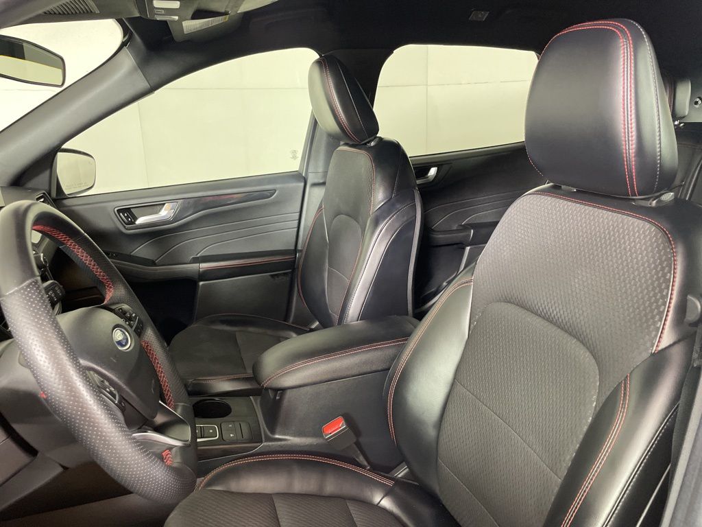 2023 Ford Escape ST-Line photo 17