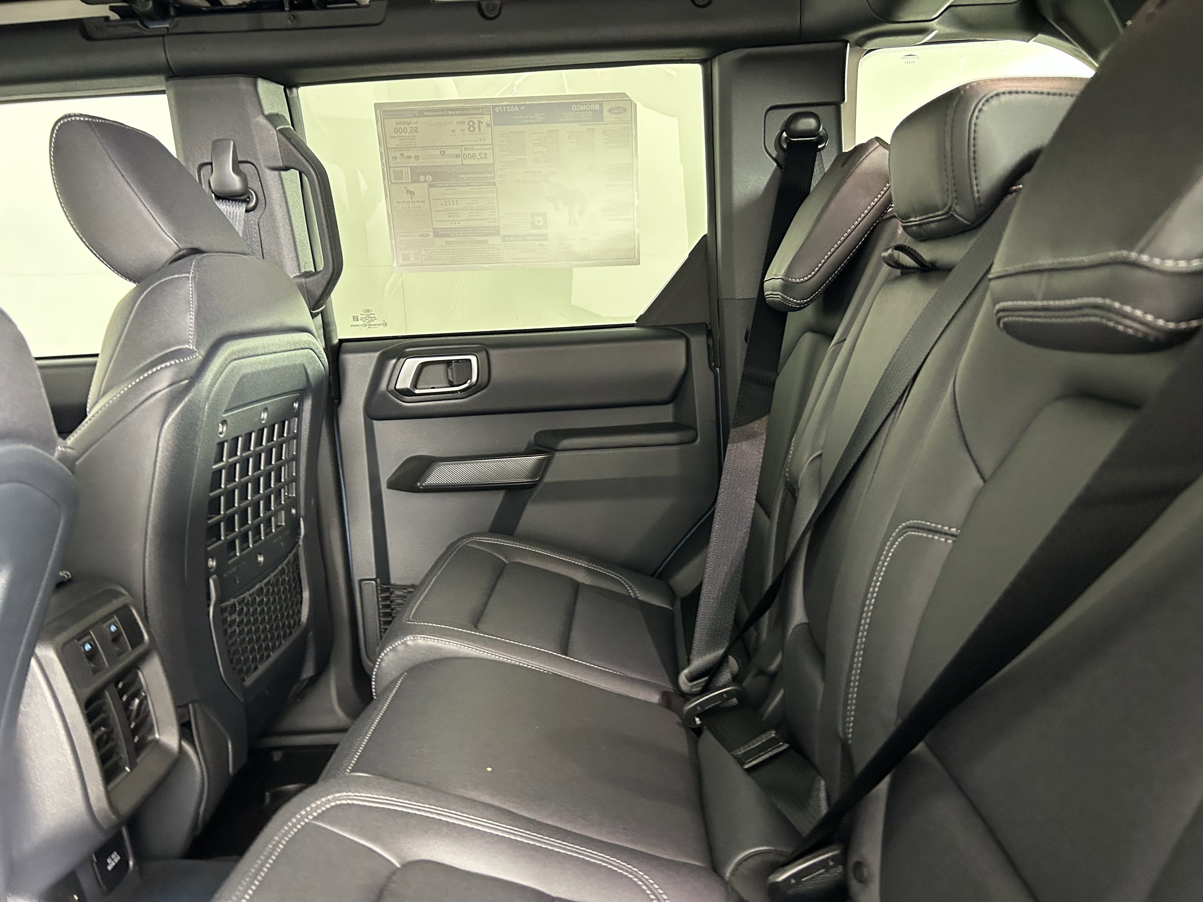 2025 Ford Bronco Badlands photo 5