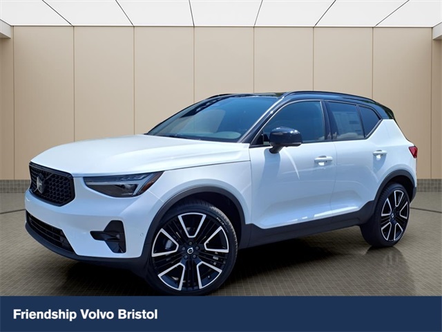 2026 Volvo XC40 Ultra Black Edition's photo