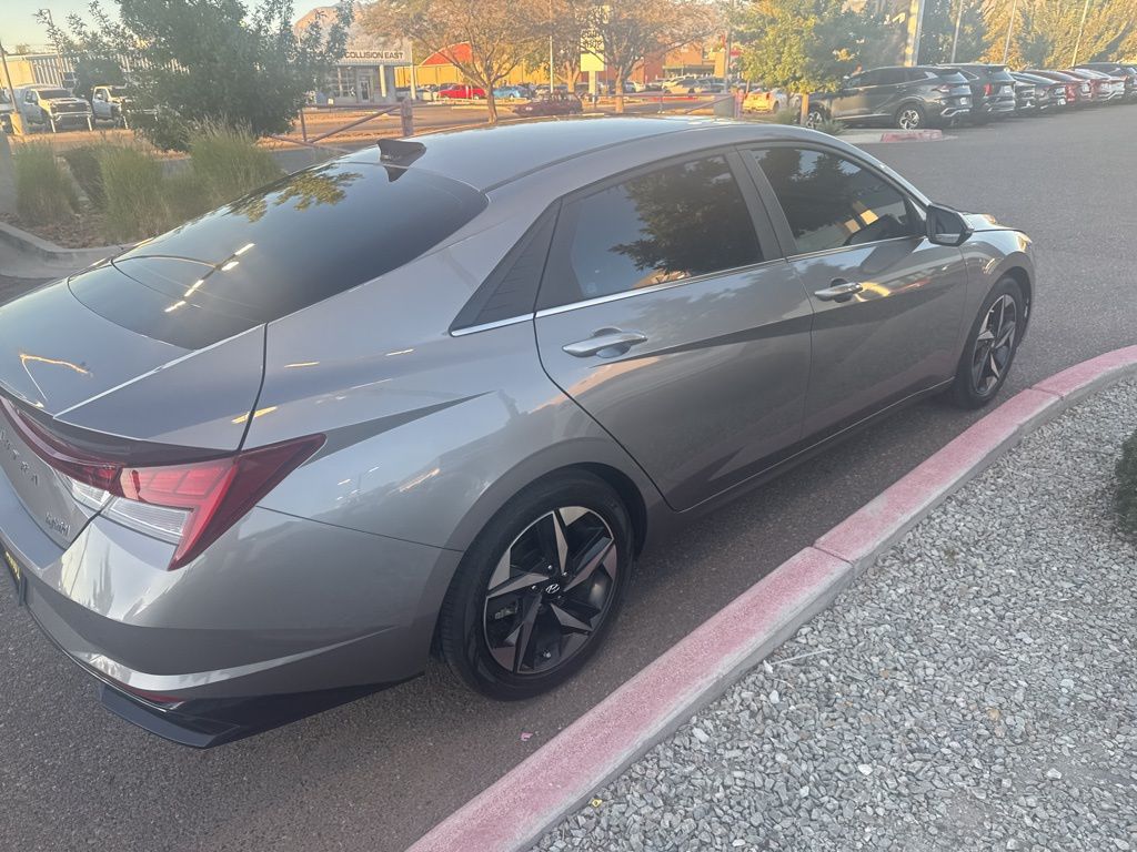 2023 Hyundai Elantra Hybrid Limited photo 7