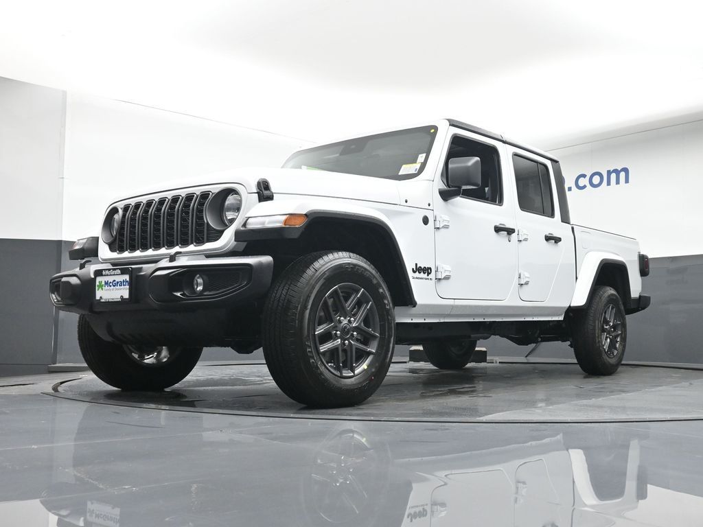 2025 Jeep Gladiator Sport S photo 4