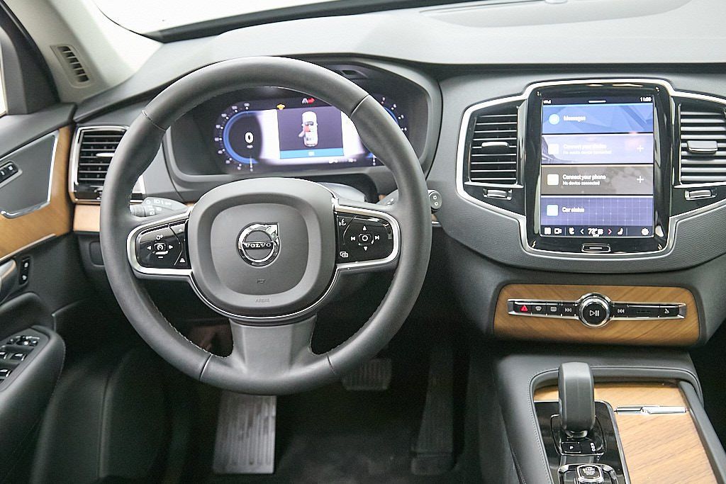 2023 VOLVO XC90 - Image 26