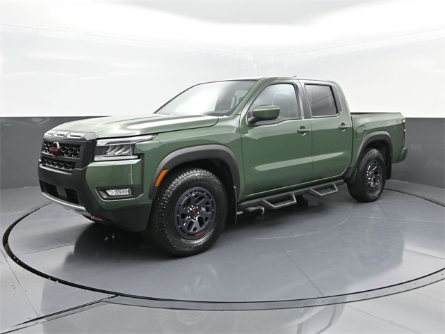 2025 Nissan Frontier PRO-X's photo