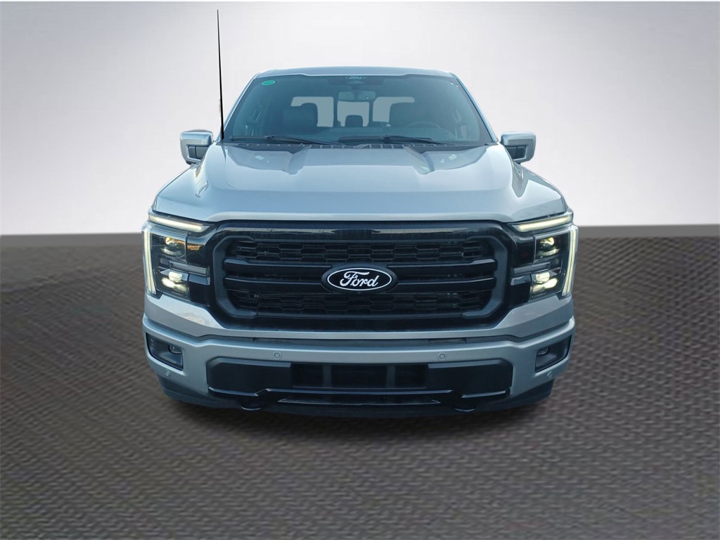 2025 Ford F-150 Lariat photo 3