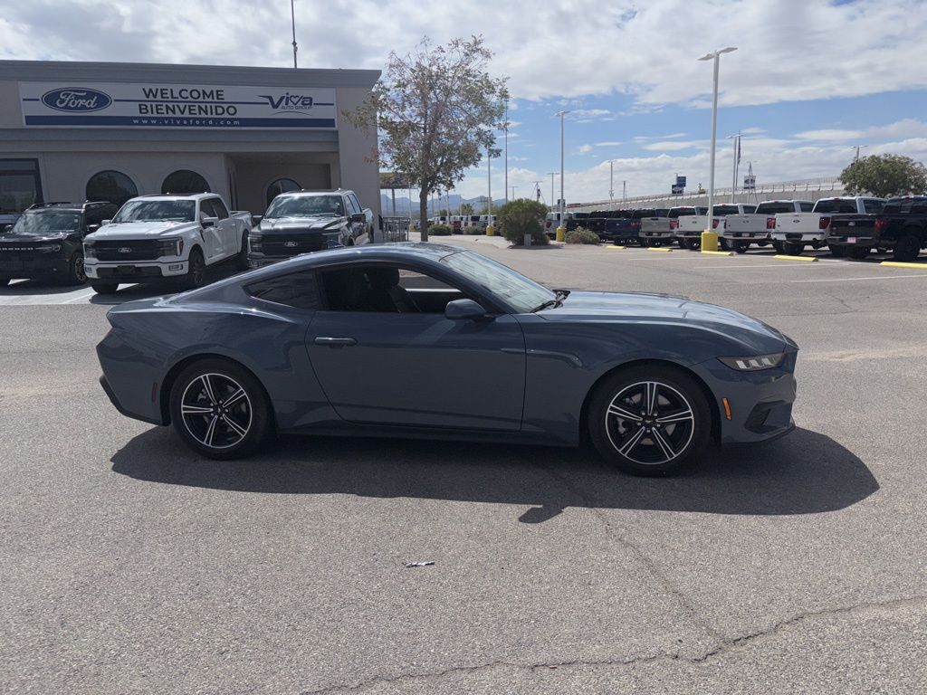 2024 Ford Mustang EcoBoost photo 7