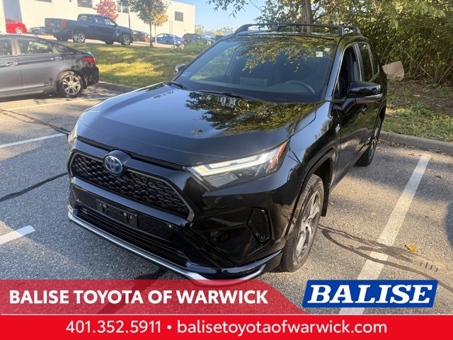 2024 Toyota RAV4 SE's photo