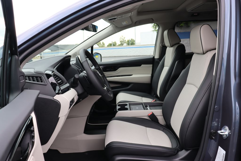 2026 Honda Odyssey Elite photo 28