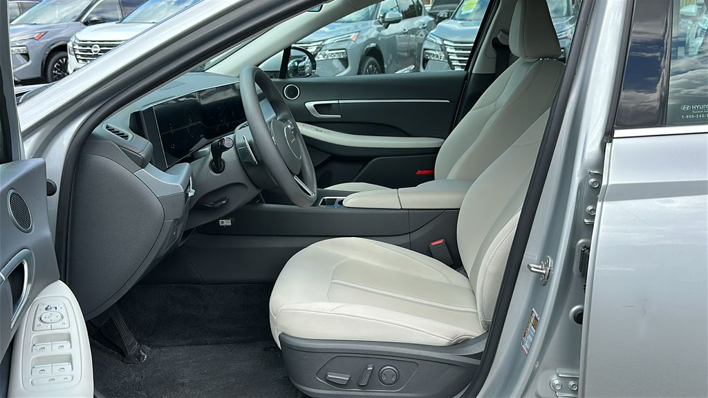 2024 Hyundai Sonata SEL photo 10