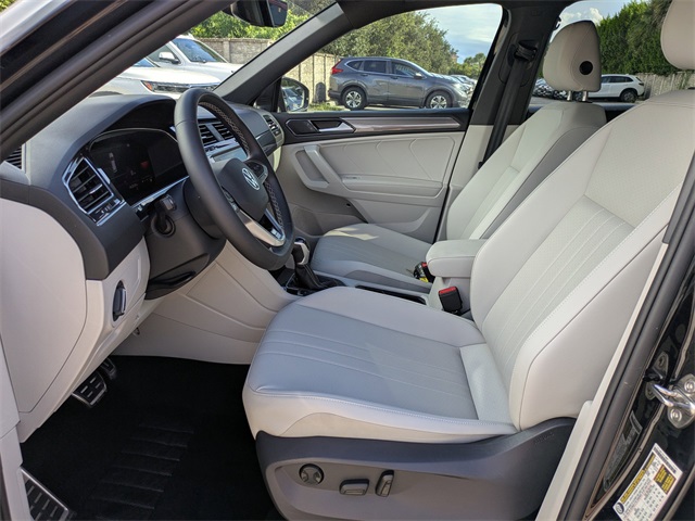 2023 Volkswagen Tiguan SE R-Line Black photo 20