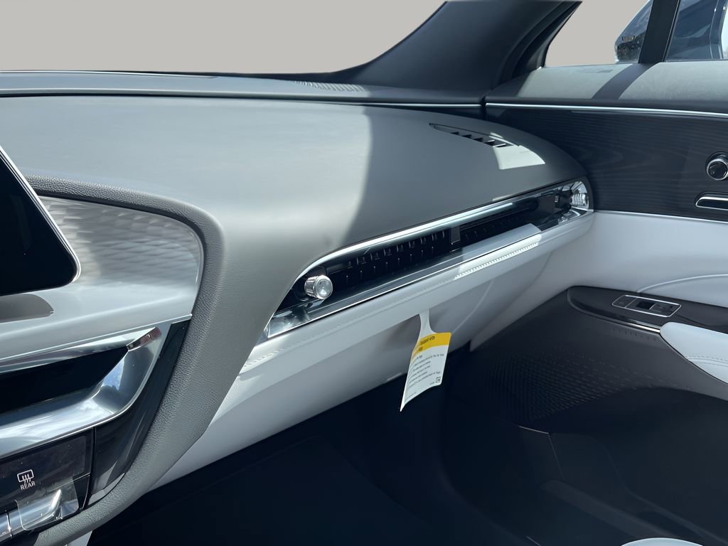 2025 Cadillac Lyriq Sport photo 30