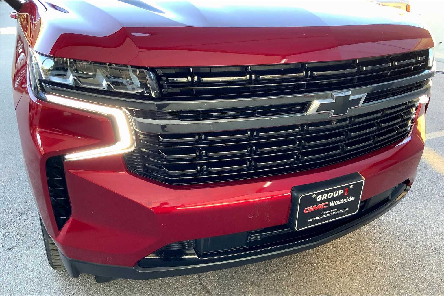 2022 Chevrolet Suburban RST photo 29