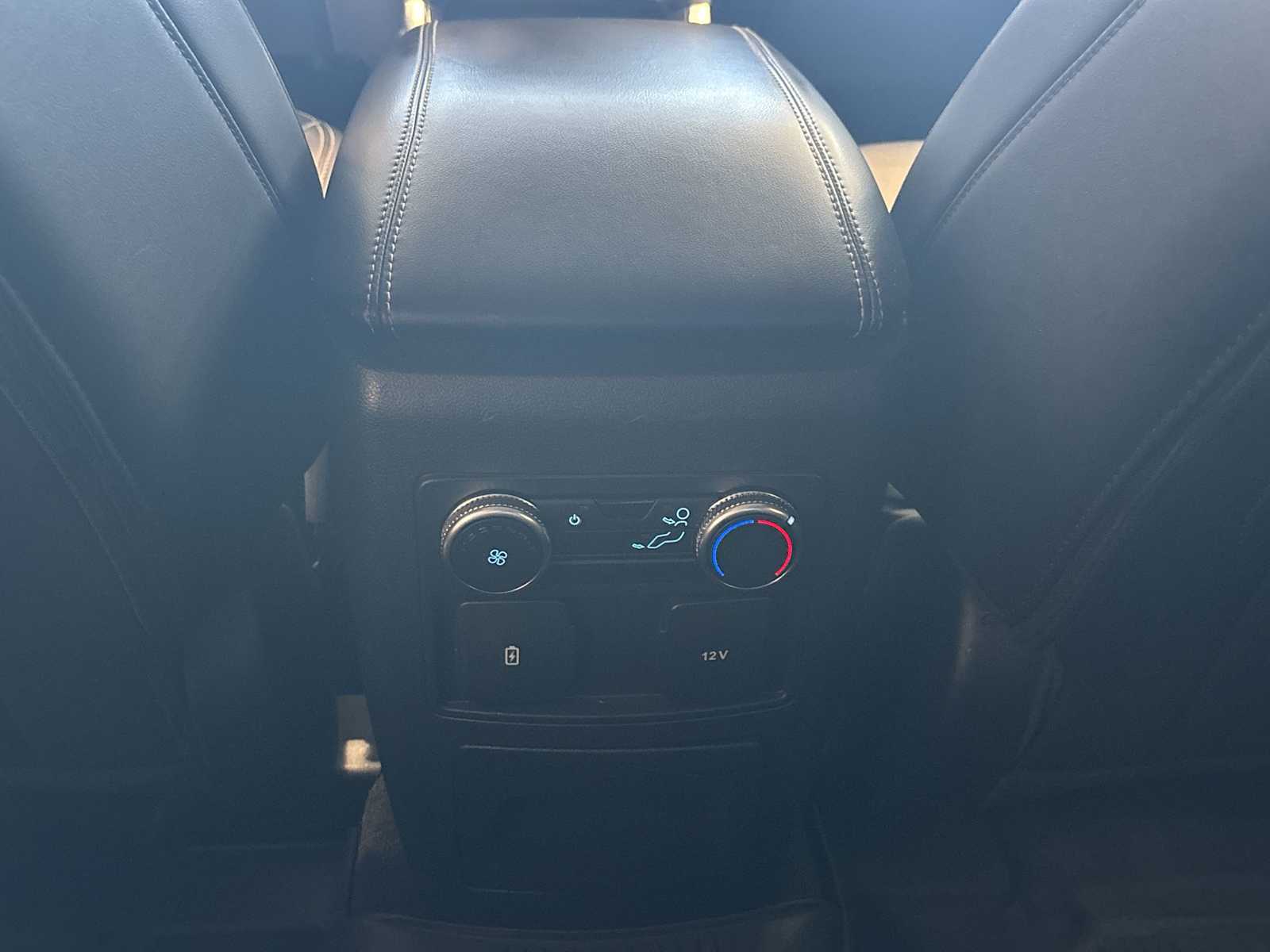 2023 Ford Explorer XLT photo 17