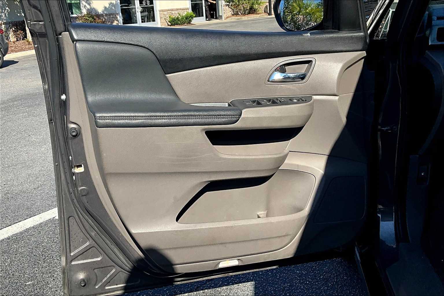 2016 Honda Odyssey EX-L photo 19