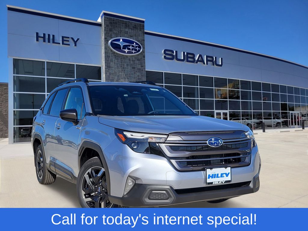 2025 Subaru Forester Premium's photo