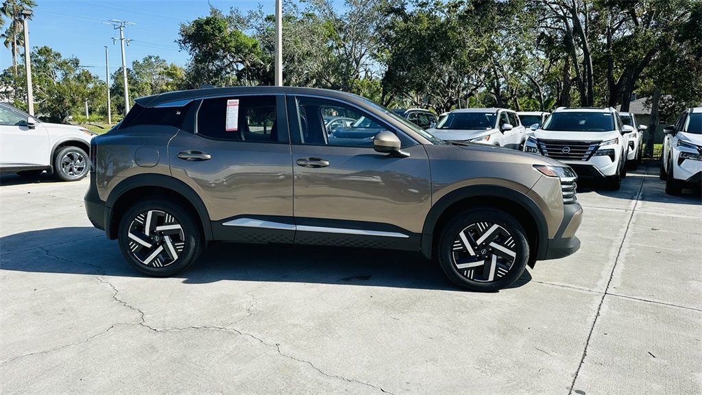 2026 Nissan Kicks SV photo 6