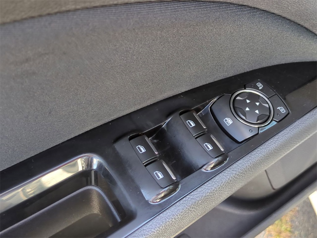 2016 Ford Fusion SE photo 8