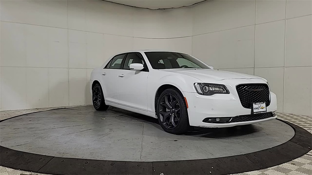 2023 CHRYSLER 300 - Image 2