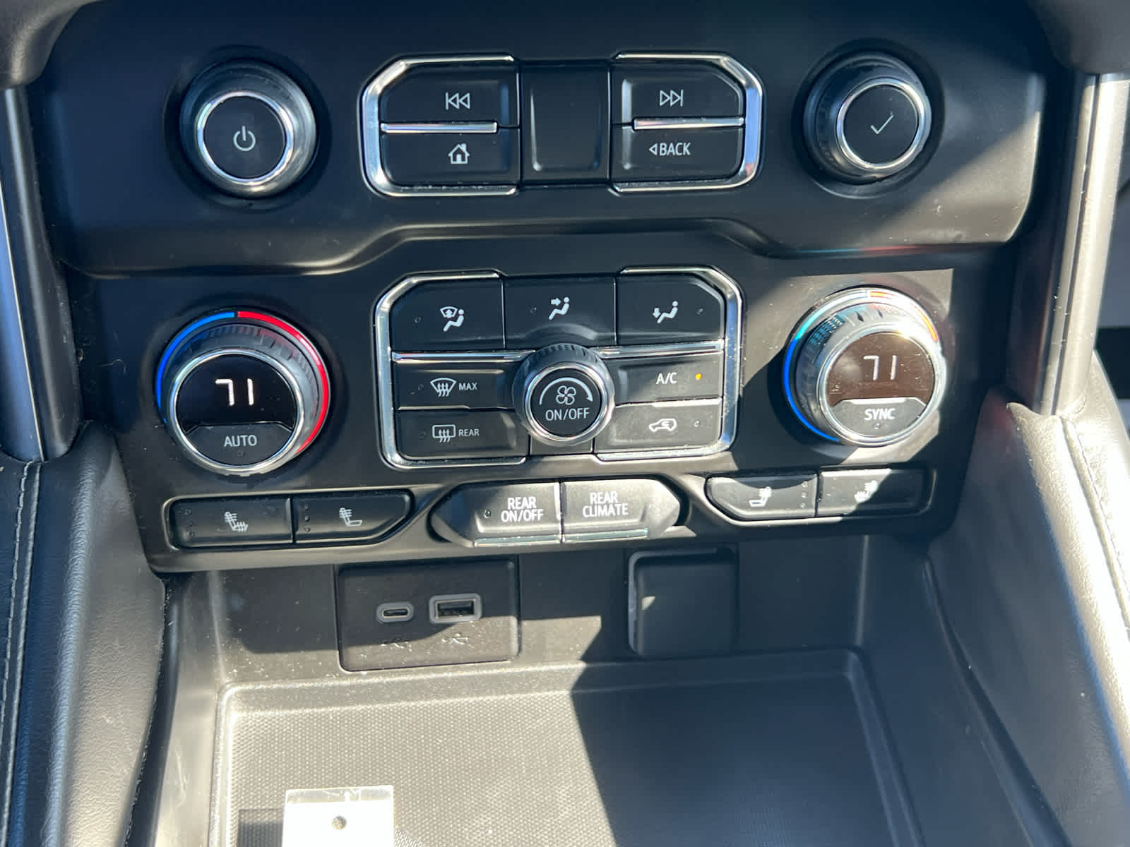 2024 Chevrolet Tahoe LT photo 26