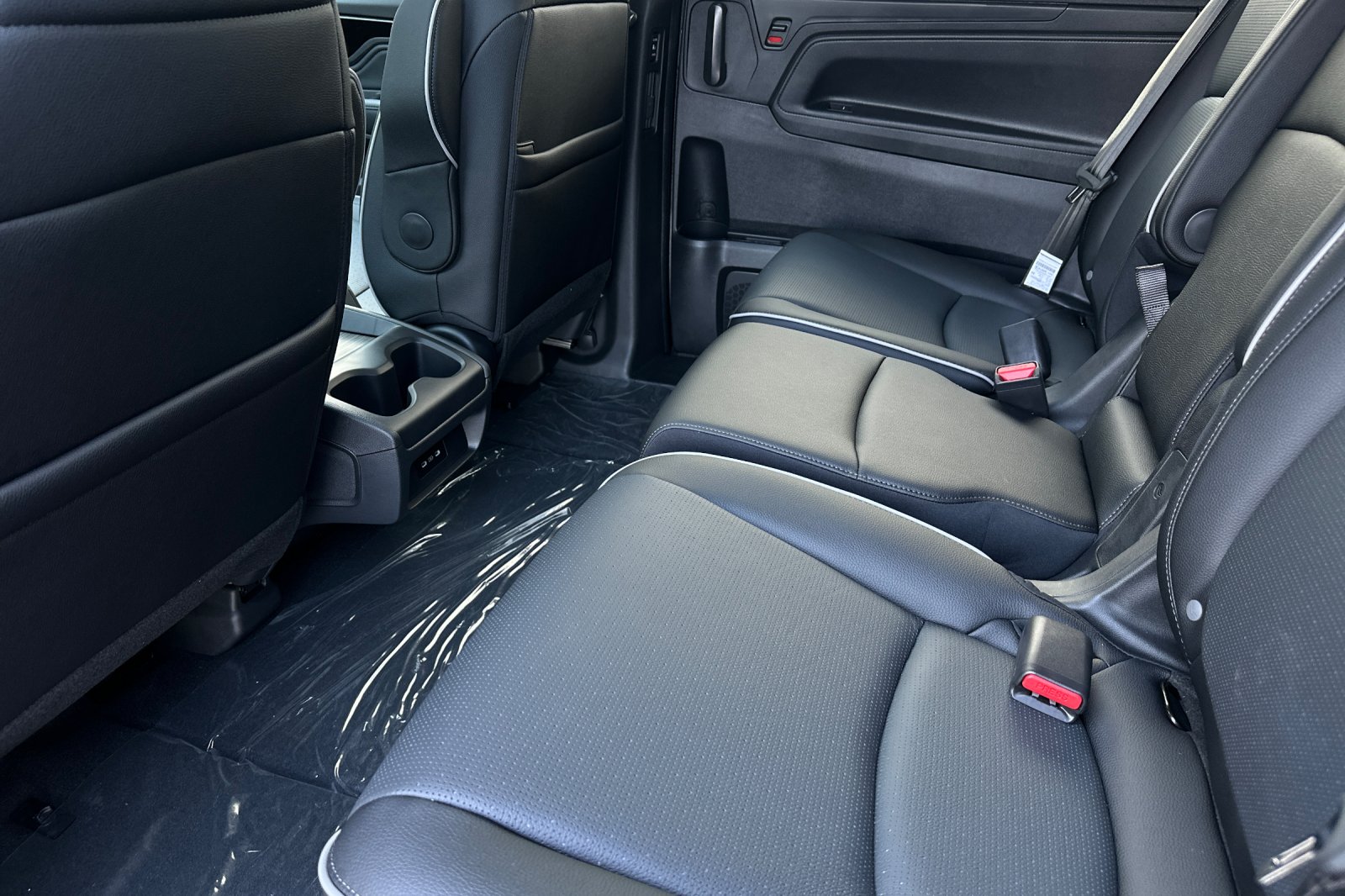 2026 Honda Odyssey Elite photo 12