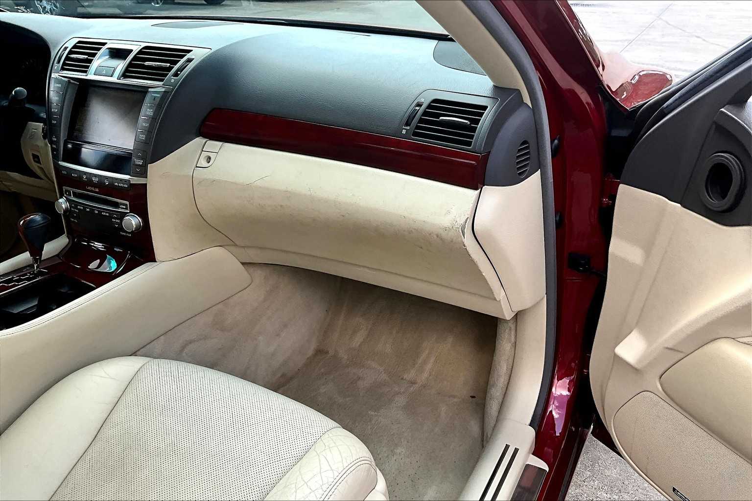 2010 Lexus LS 460 Luxury photo 17