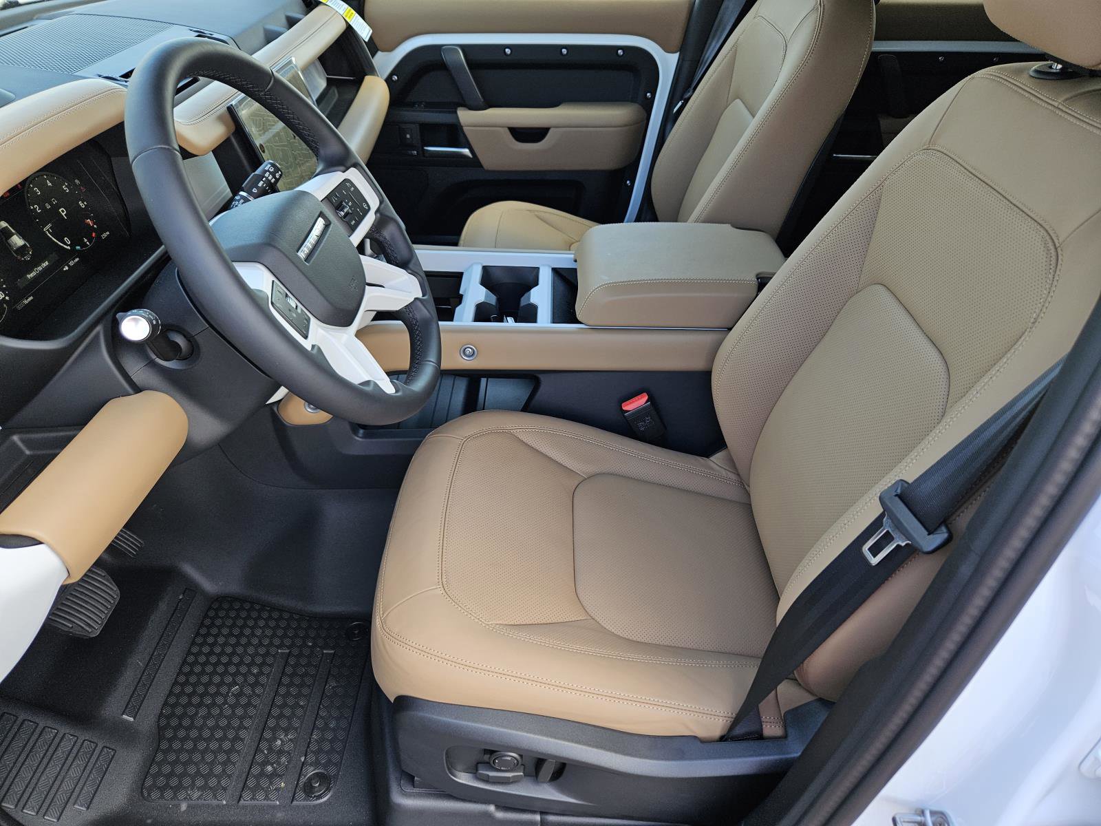 2025 Land Rover Defender 110 X-Dynamic SE photo 19