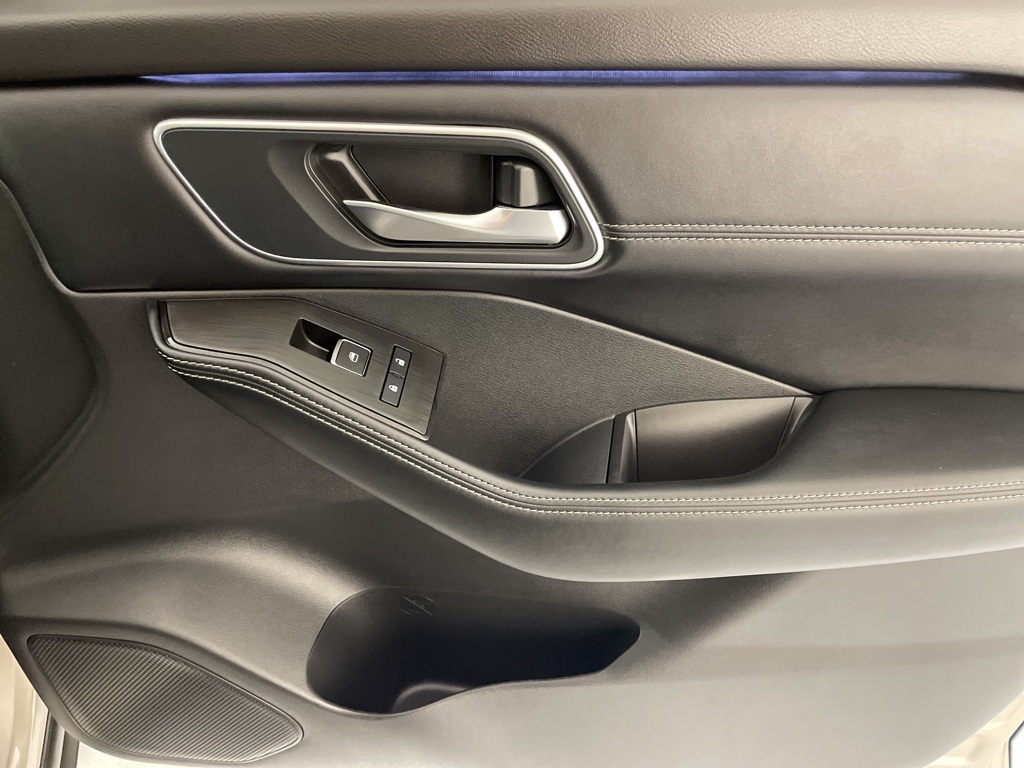 2026 Nissan Rogue Platinum photo 43
