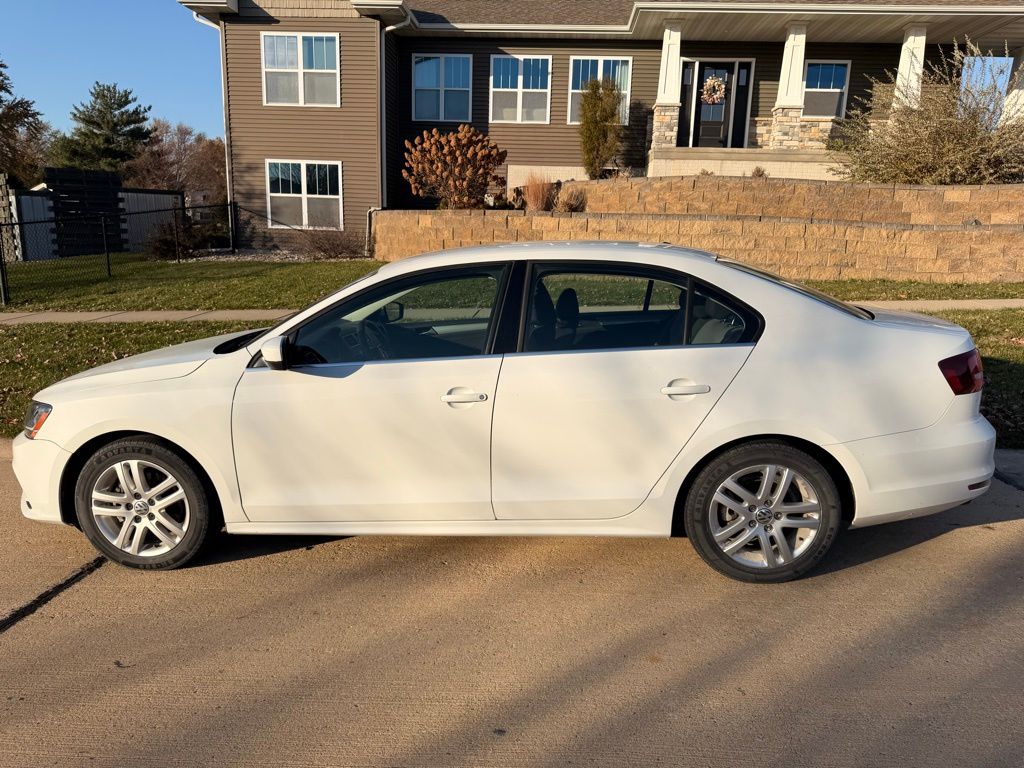 2017 Volkswagen Jetta 1.4T S photo 3