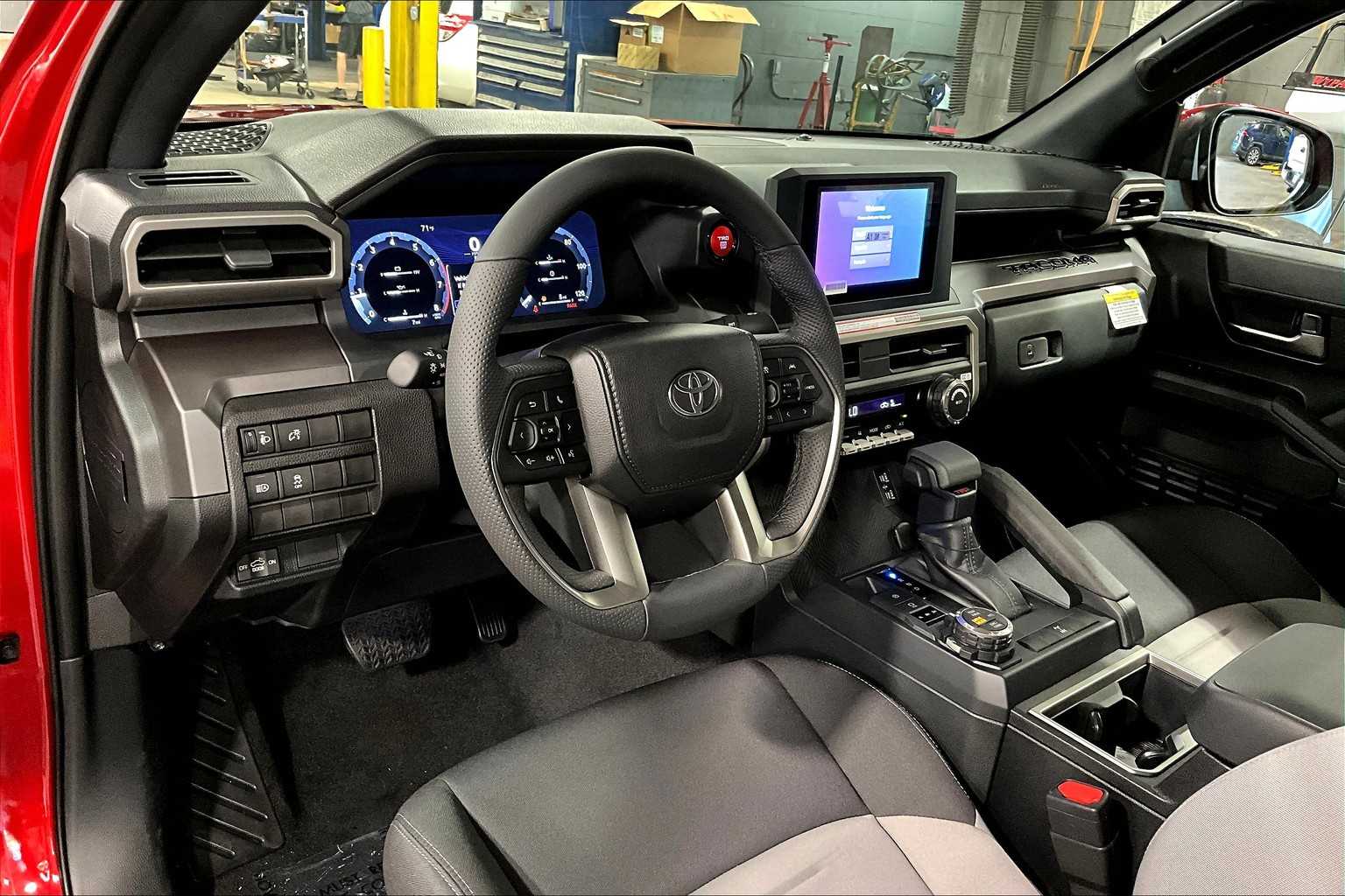 2025 Toyota Tacoma TRD Off-Road 4x4 Double Cab photo 8