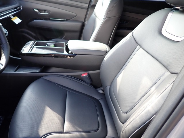 2025 Hyundai Tucson Limited photo 9