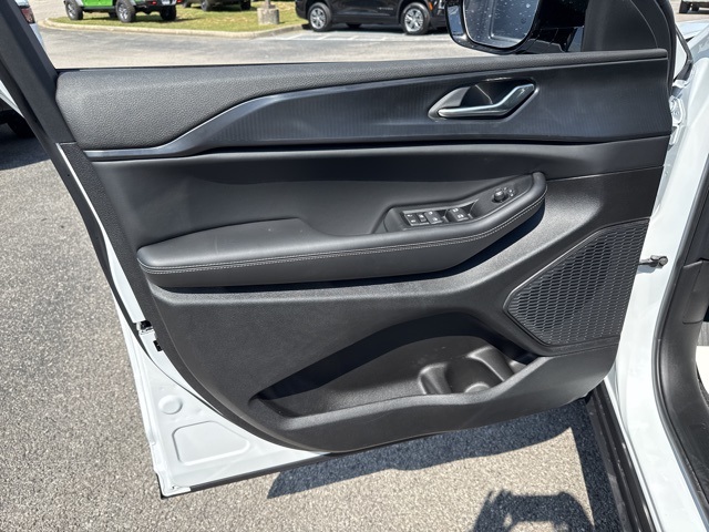 2025 Jeep Grand Cherokee Altitude X photo 12