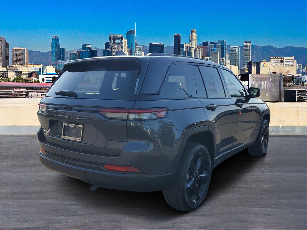 2025 Jeep Grand Cherokee Altitude X photo 4
