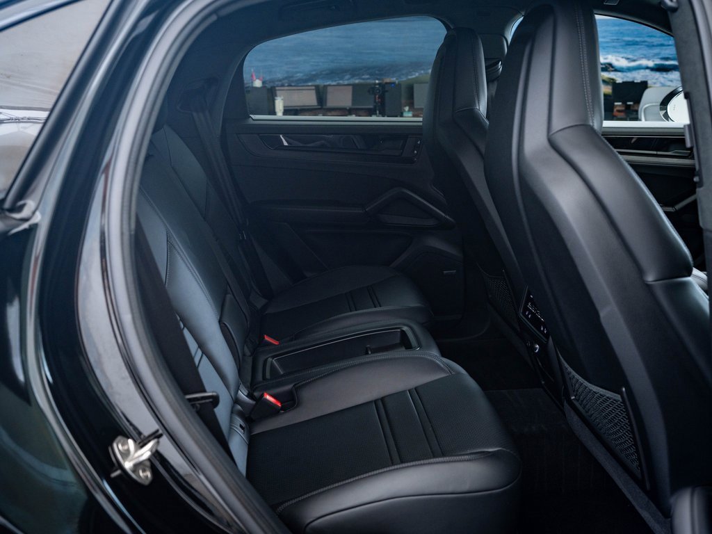 2024 Porsche Cayenne Coupe Turbo GT photo 34