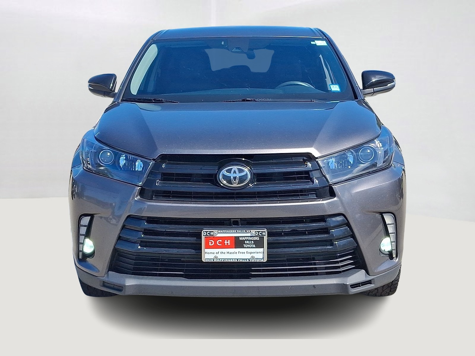2019 Toyota Highlander LE photo 2