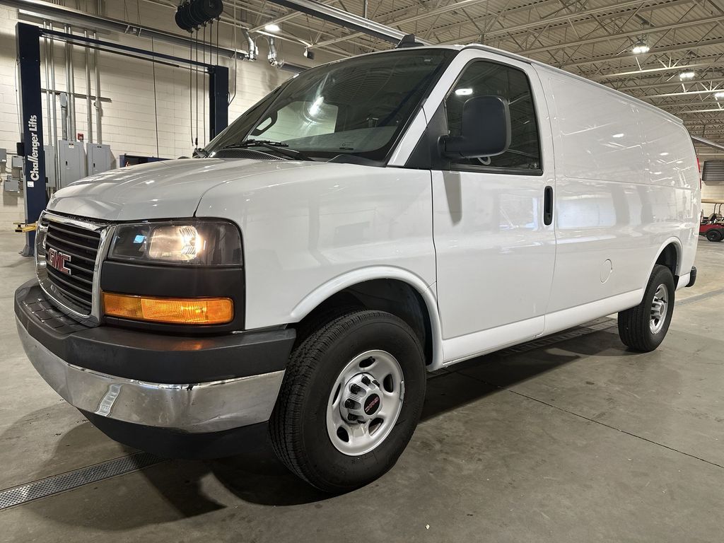 2024 Gmc Savana 2500 Cargo photo 4