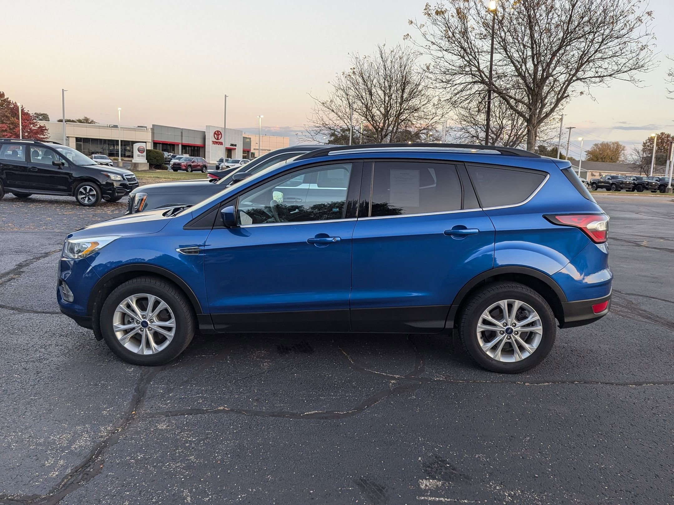 Used 2017 Ford Escape SE with VIN 1FMCU9GD4HUB59747 for sale in Mishawaka, IN