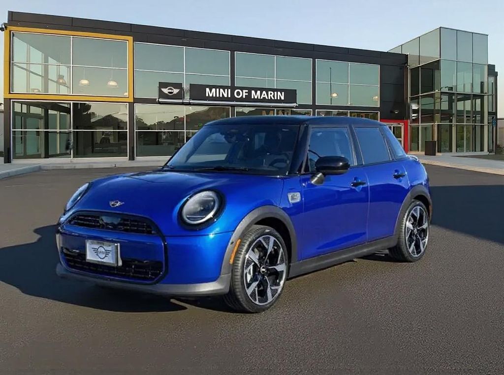 2026 MINI Hardtop 4 Door Oxford Edition's photo