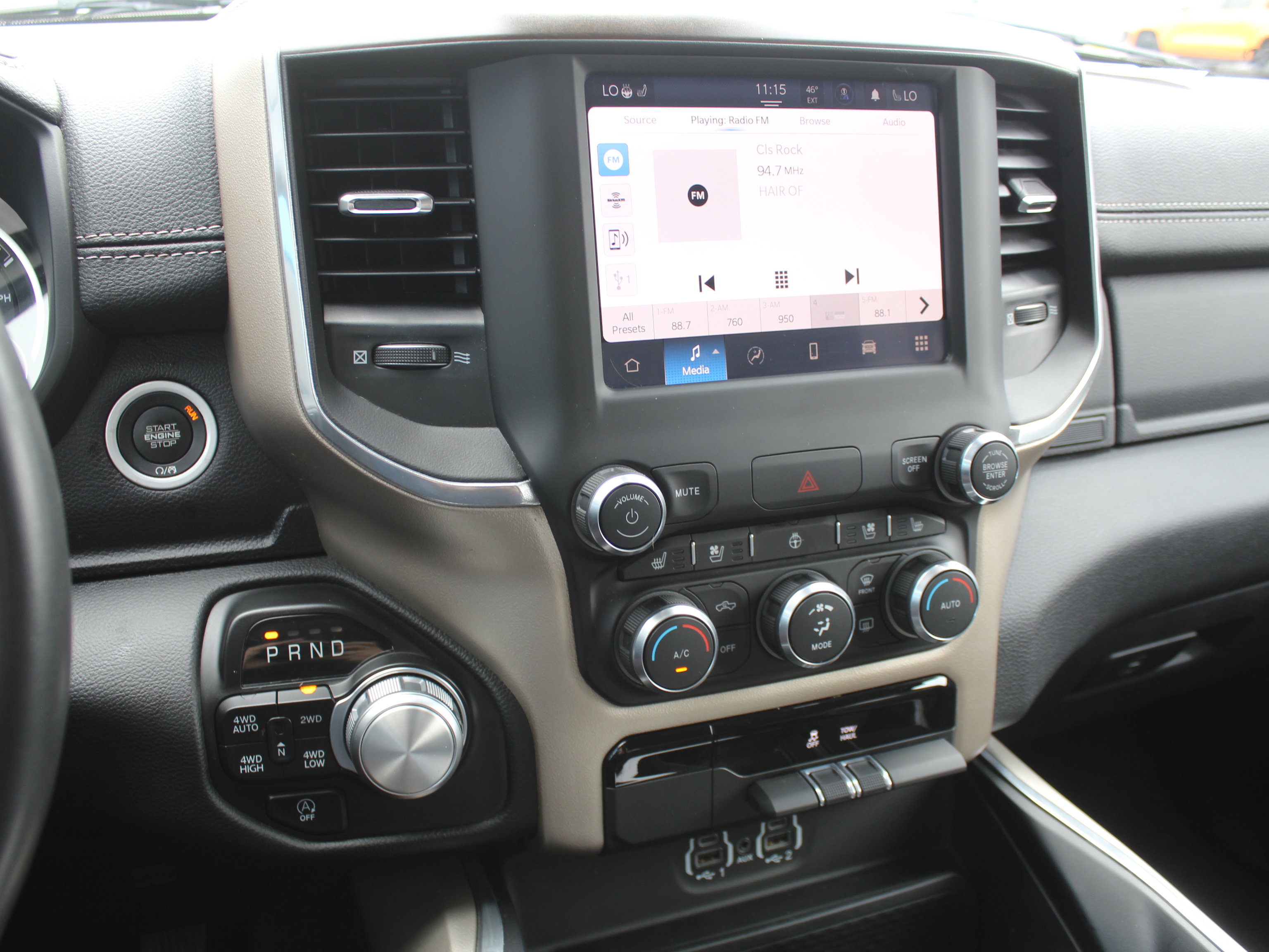 2022 Ram 1500 Laramie photo 18