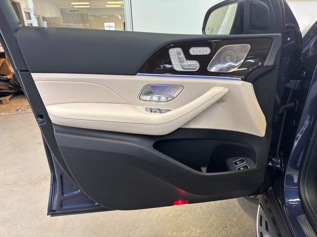 2025 Mercedes Benz GLE 450e 4MATIC photo 8