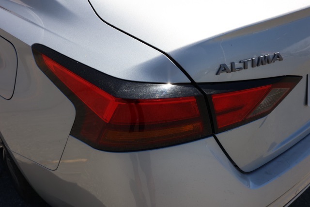 2023 Nissan Altima 2.5 SV photo 5
